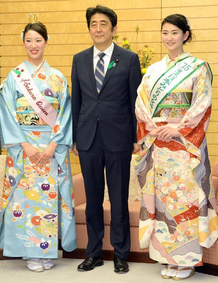 安倍接見日本櫻花女王、綠色女神