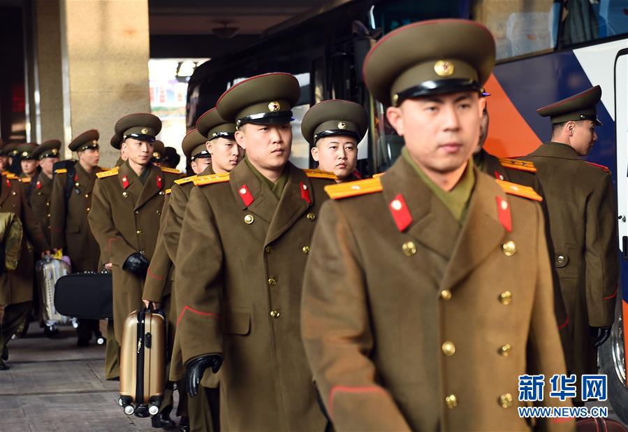 （社會(huì)）（5）朝鮮國(guó)家功勛合唱團(tuán)和牡丹峰樂(lè)團(tuán)抵京