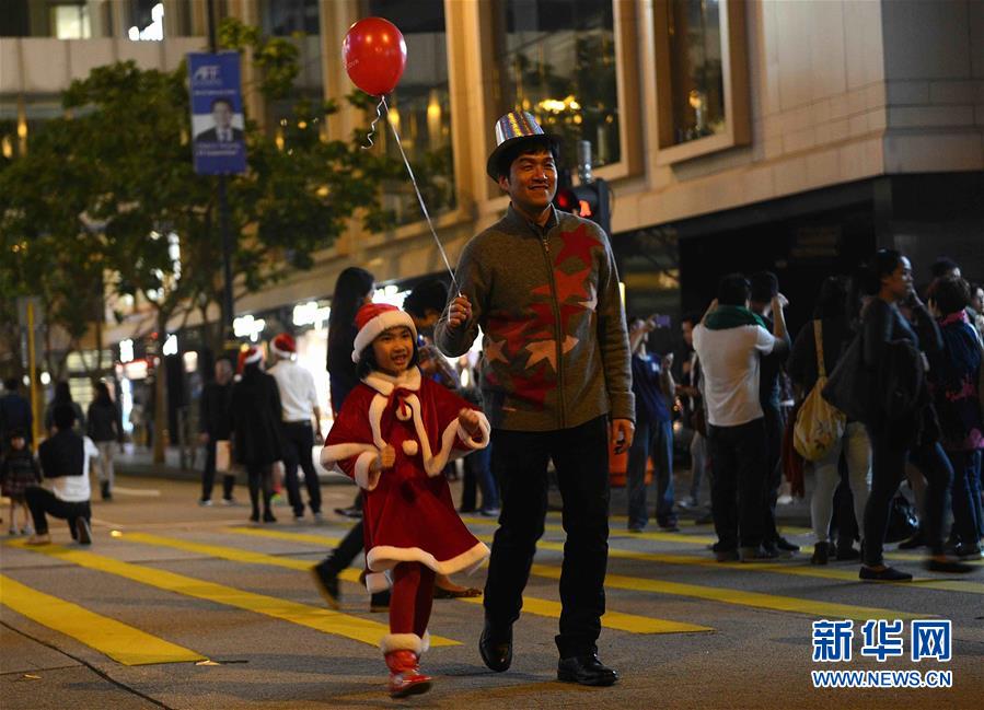 （晚報）（2）香港市民歡欣迎接圣誕節(jié)