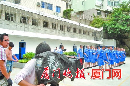 揭秘群演“路人甲”:不靠拍戲生存 多為個(gè)人愛好